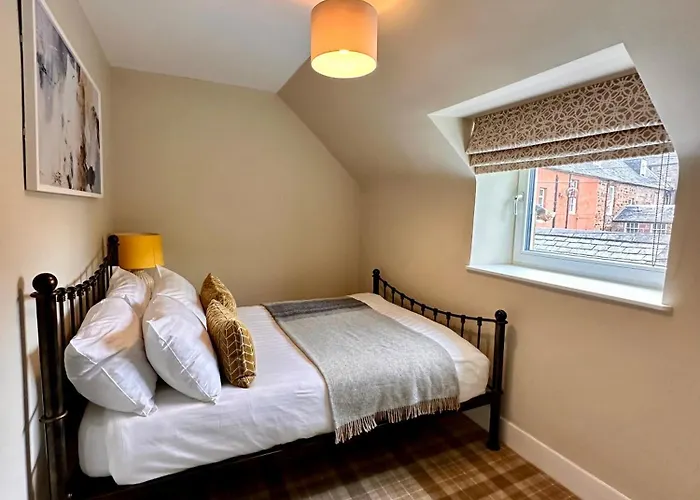 Warm And Cosy City Centre House